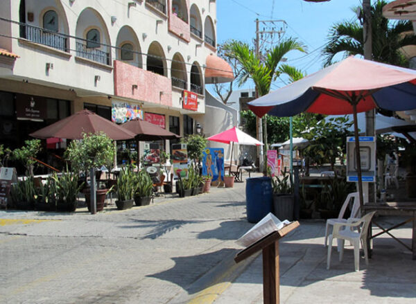 Restaurants in Barra de Navidad Mexico