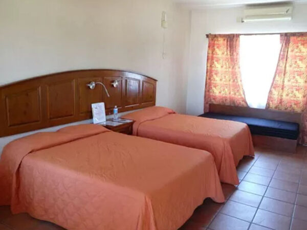  Loreto Alojamiento en el hotel Angra 