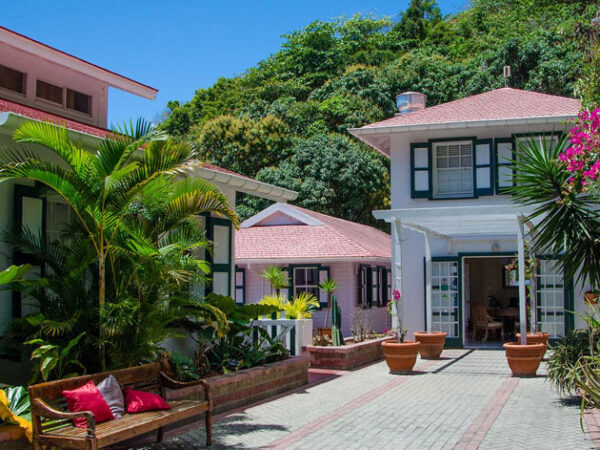 Queen's Garden Resort Saba